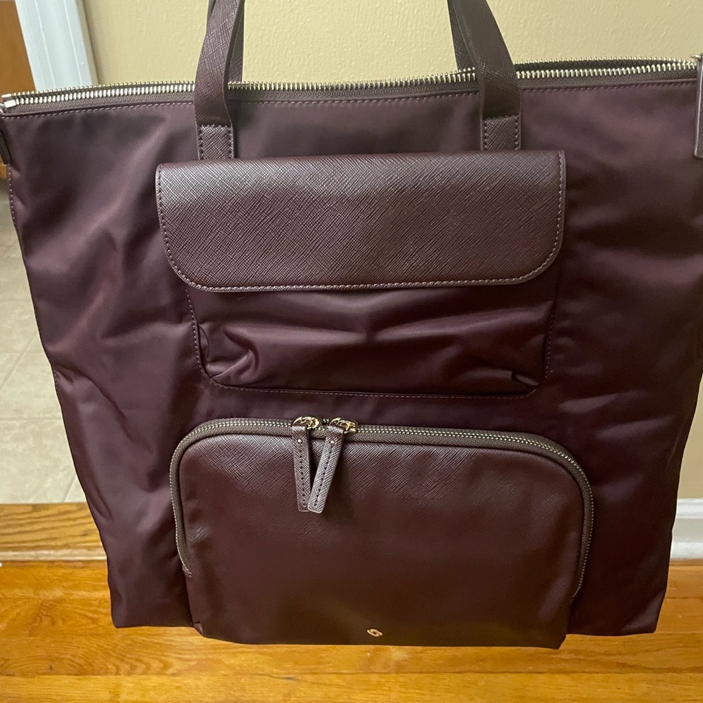 Samsonite Convertible travel tote to backpack